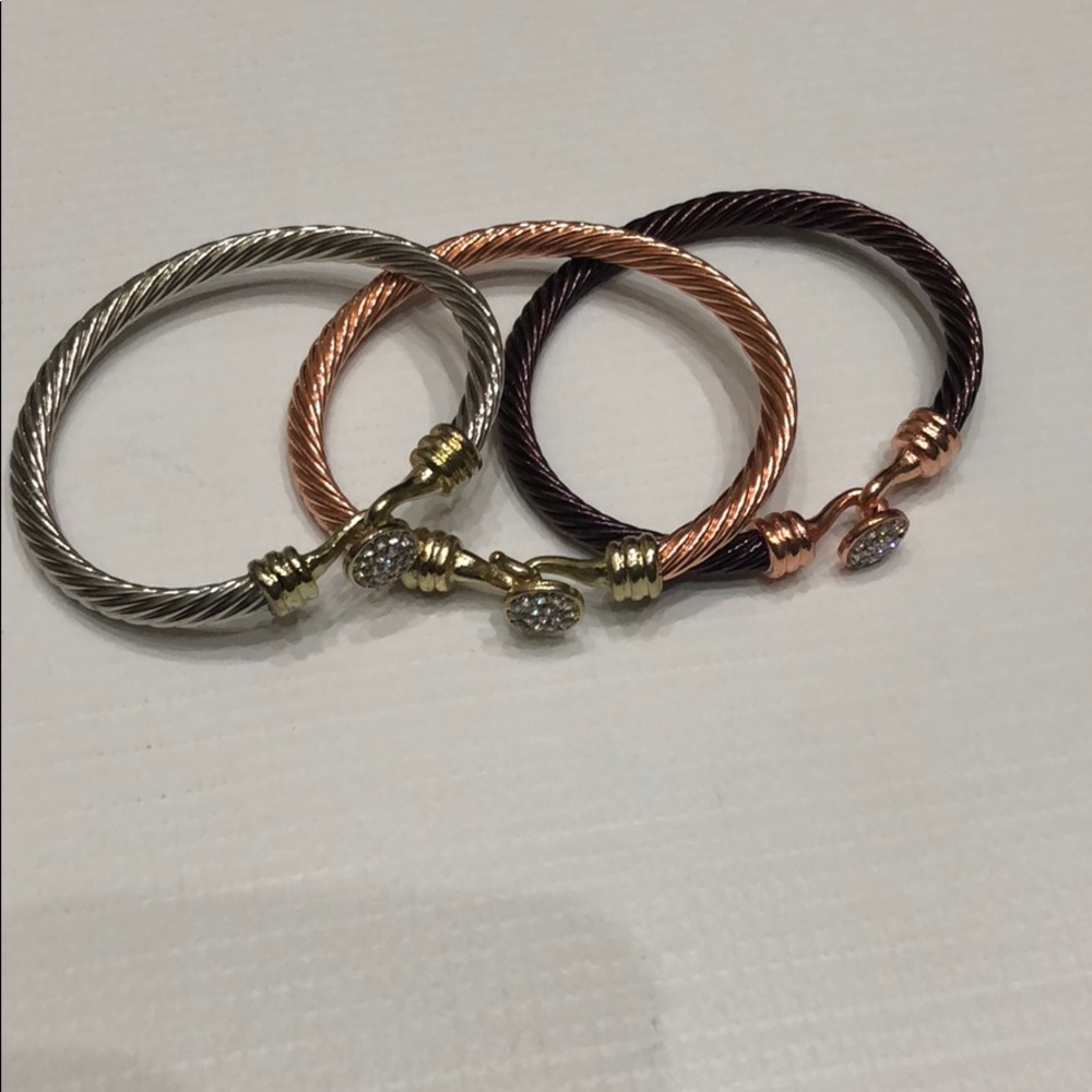 Set of 3 Clasp Bracelets